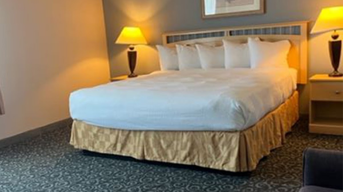 Lighthouse Suites Inn photo 3