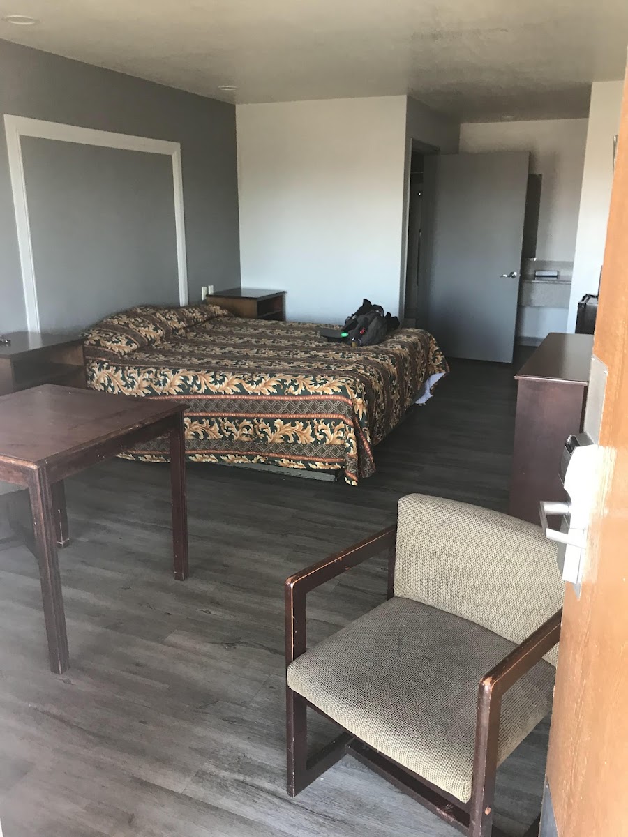 Budget Inn Bellflower photo 2