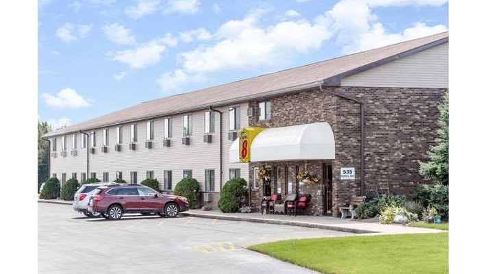 Super 8 by Wyndham Antigo
