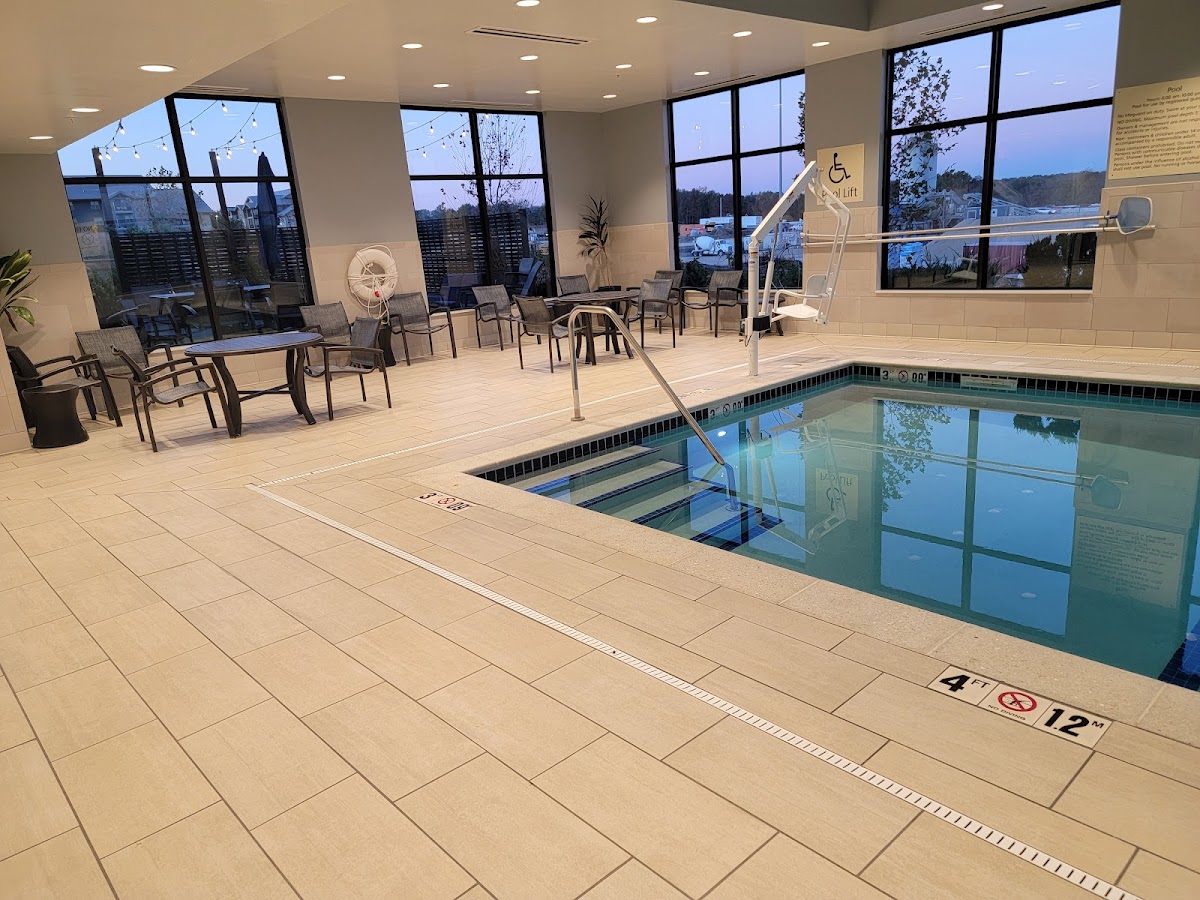 Hampton Inn & Suites Overland Park South photo 3