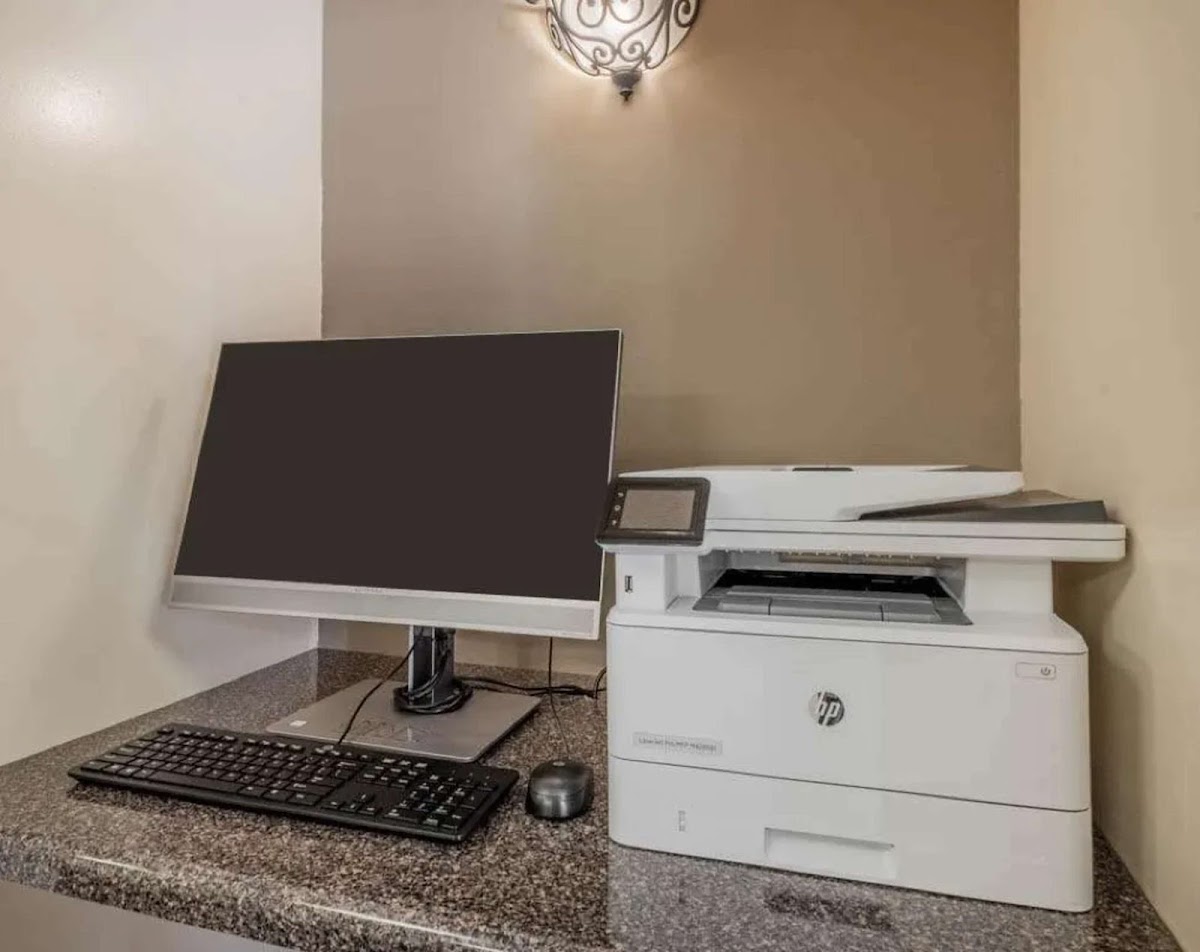 Sonesta Simply Suites Chicago Waukegan photo 3