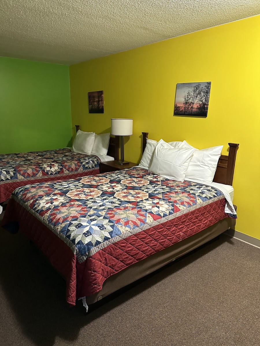 Douglas Inn & Suites - A Great Place to Stay in Blue Ridge photo 2