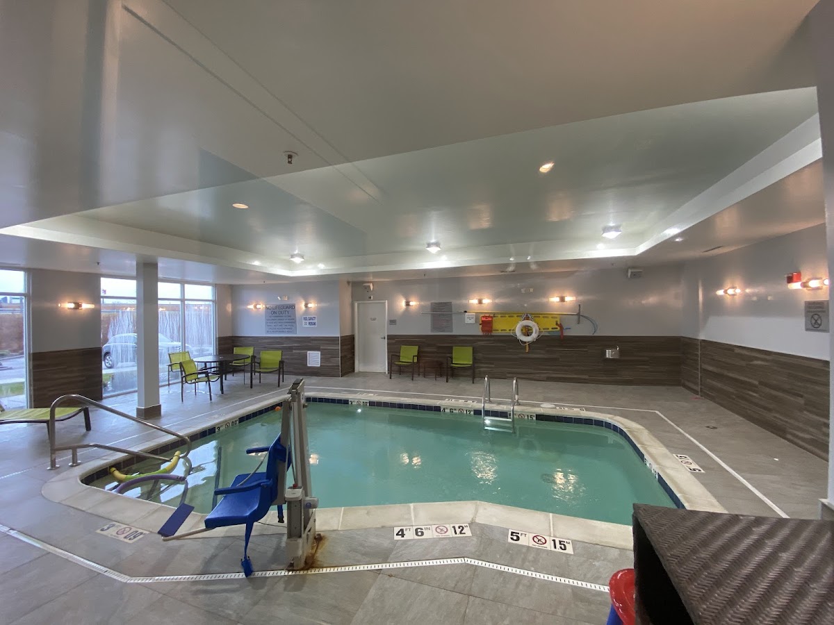 Fairfield by Marriott Inn & Suites Columbus, IN photo 3