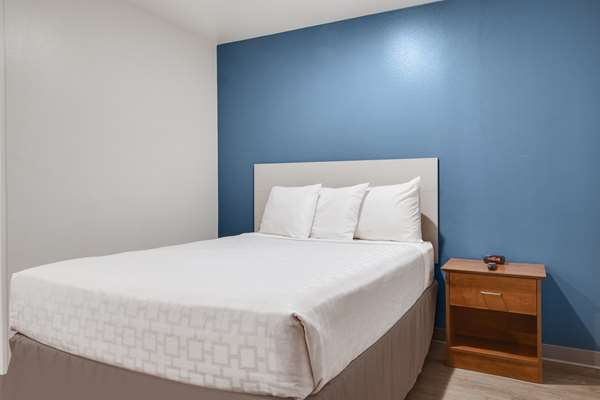 WoodSpring Suites Conroe photo 3