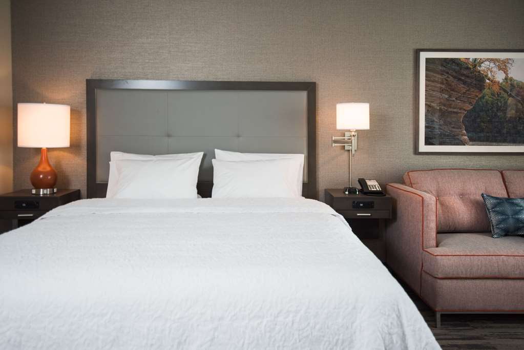 Hampton Inn & Suites at Wisconsin Dells Lake Delton photo 3
