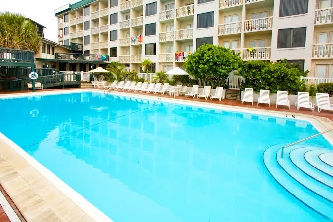 Silver Beach Club photo 3