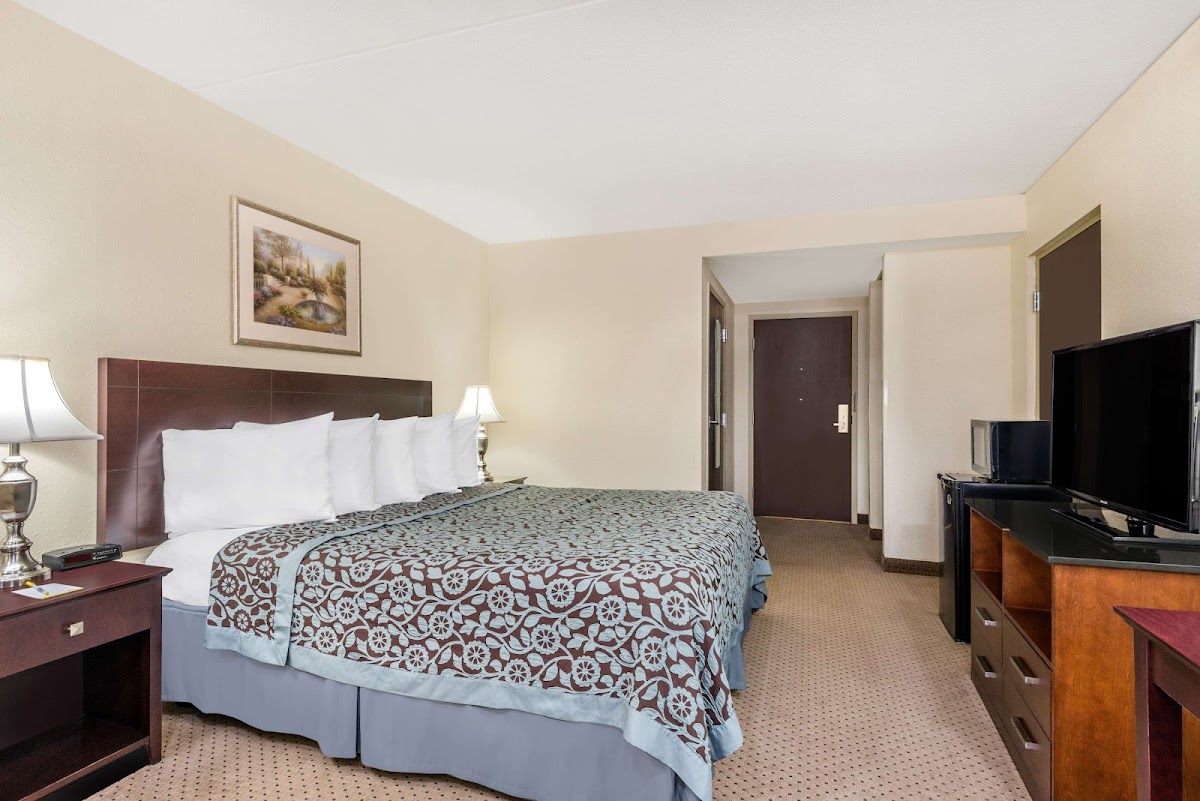 Days Inn by Wyndham Indianapolis Northeast photo 3