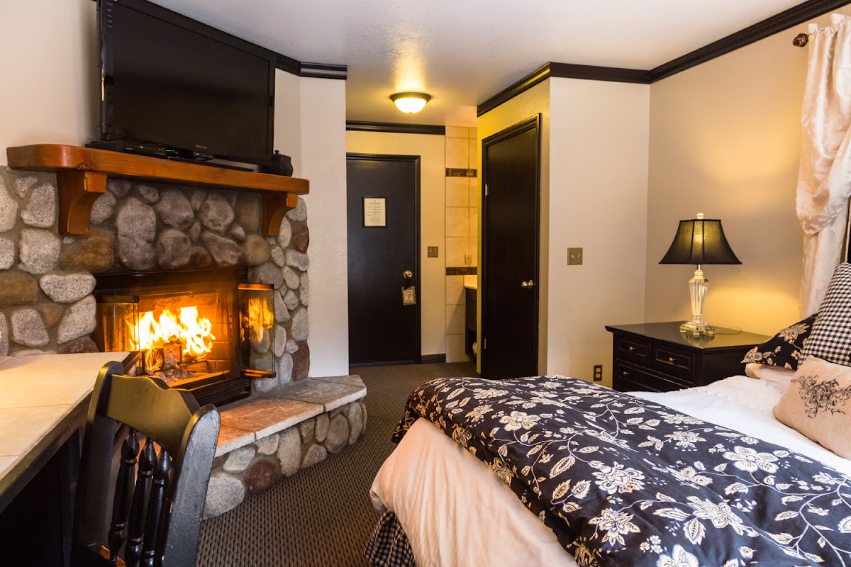 The North Shore Inn photo 2