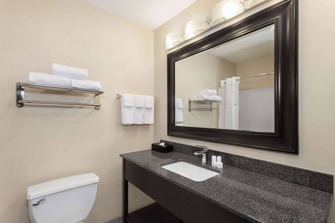 Baymont by Wyndham Copley Akron photo 2