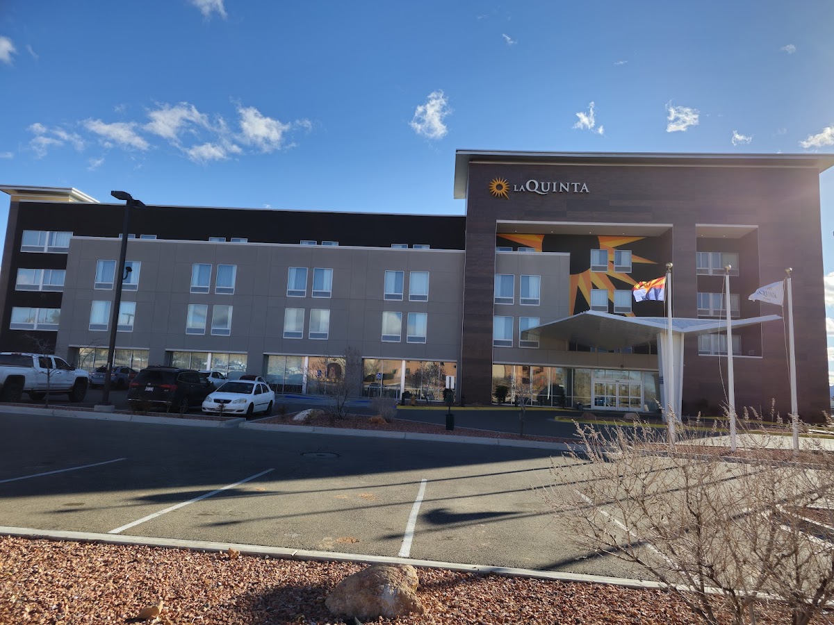 La Quinta Inn & Suites by Wyndham Page at Lake Powell photo 2