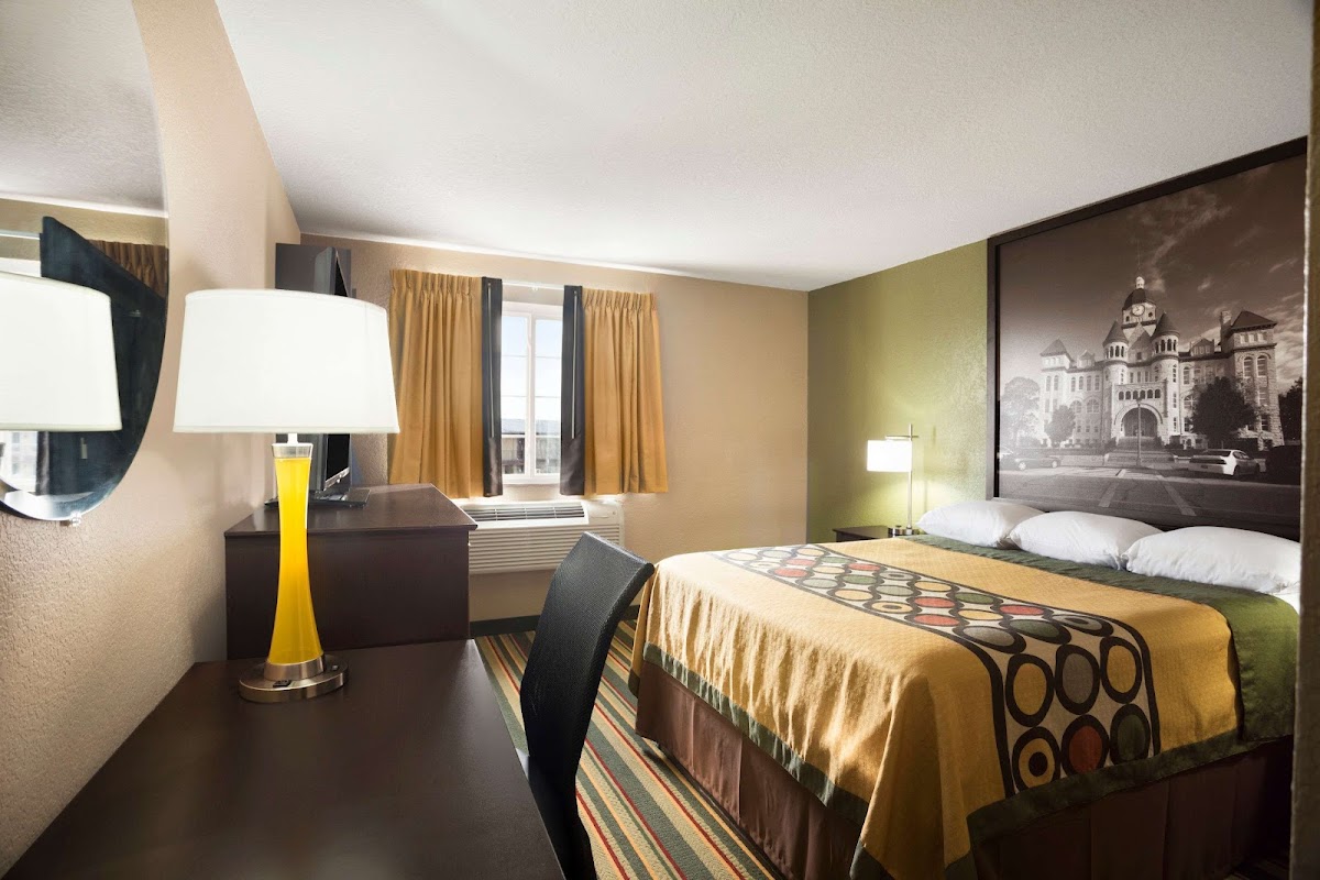 Super 8 by Wyndham Joplin photo 2