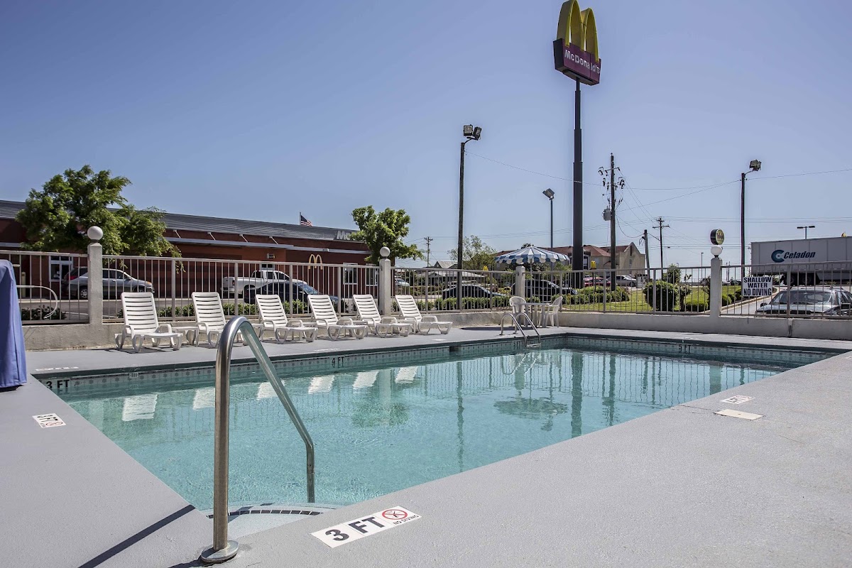 Quality Inn & Suites Orangeburg photo 3