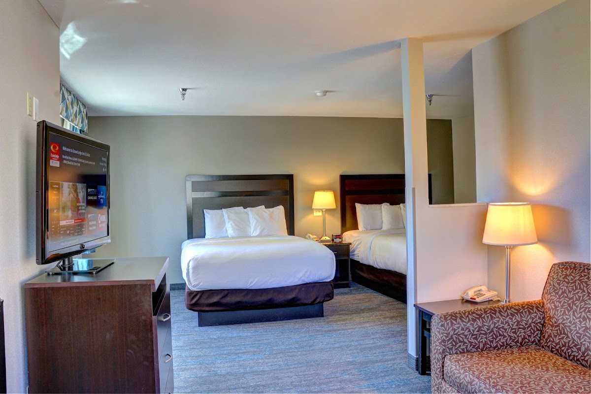 Econo Lodge Inn & Suites Santa Fe South photo 2