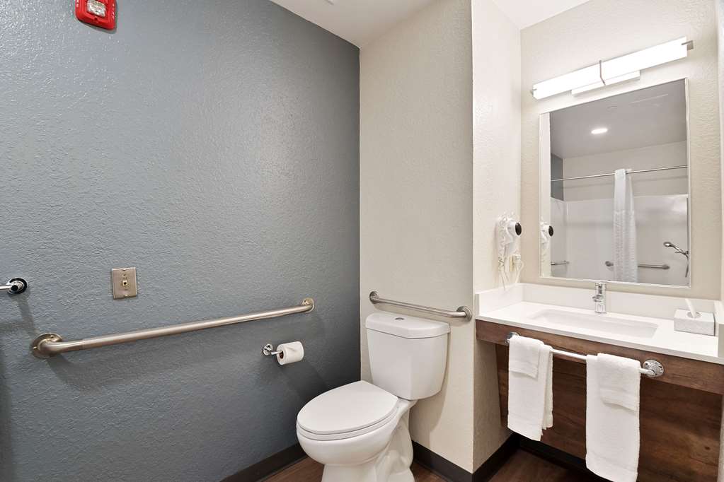 Extended Stay America Premier Suites- Miami - Coral Gables photo 3