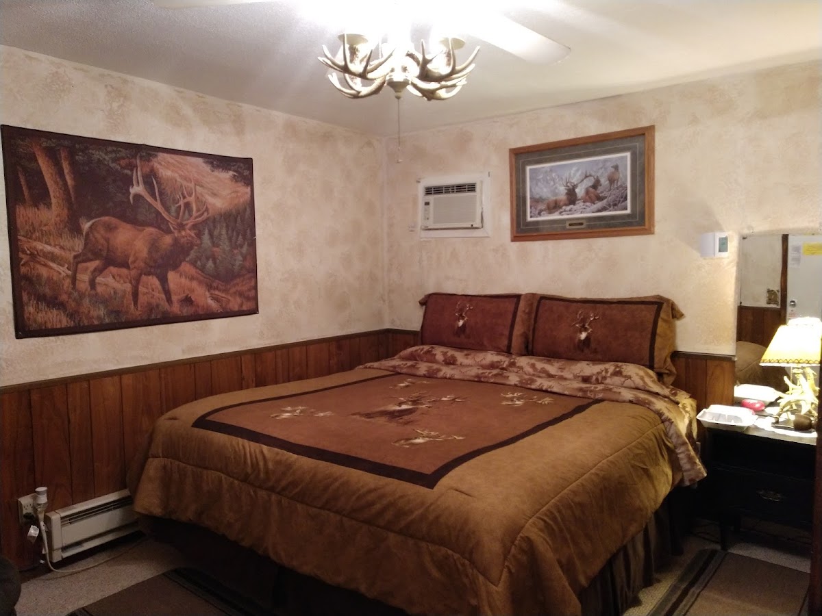 Lake Mills Motel photo 2