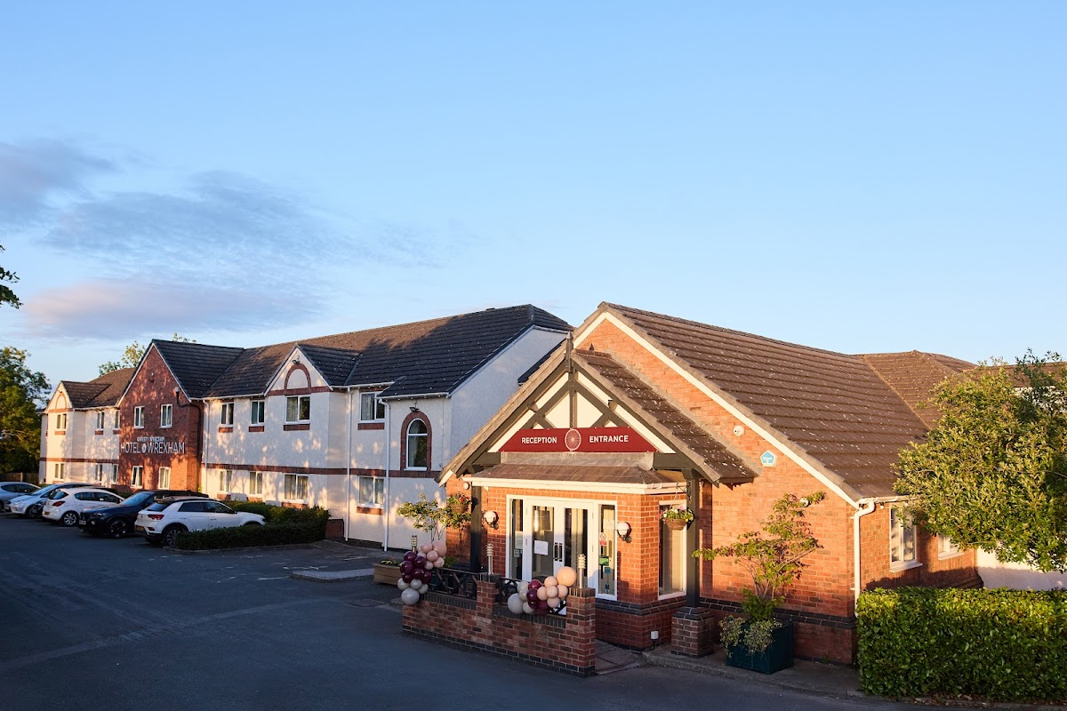 Hotel Wrexham (formerly Holt Lodge Hotel)