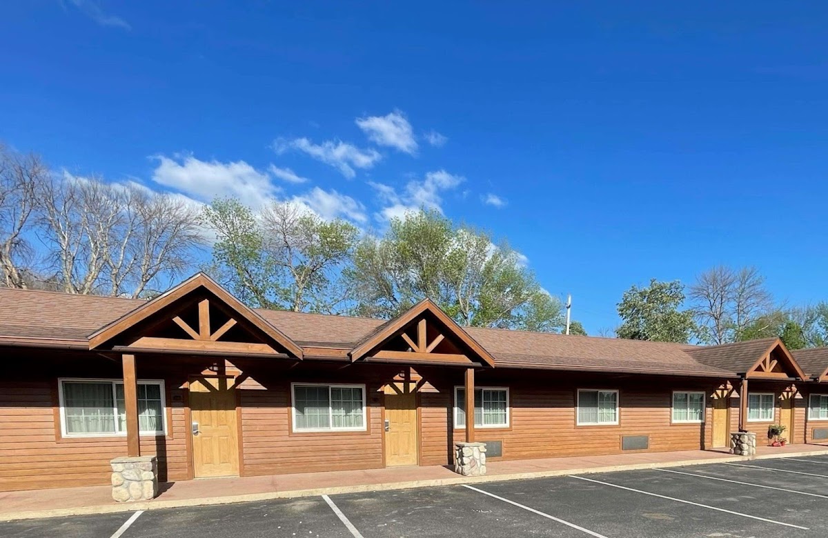 Crossroad Hotel & Event Center