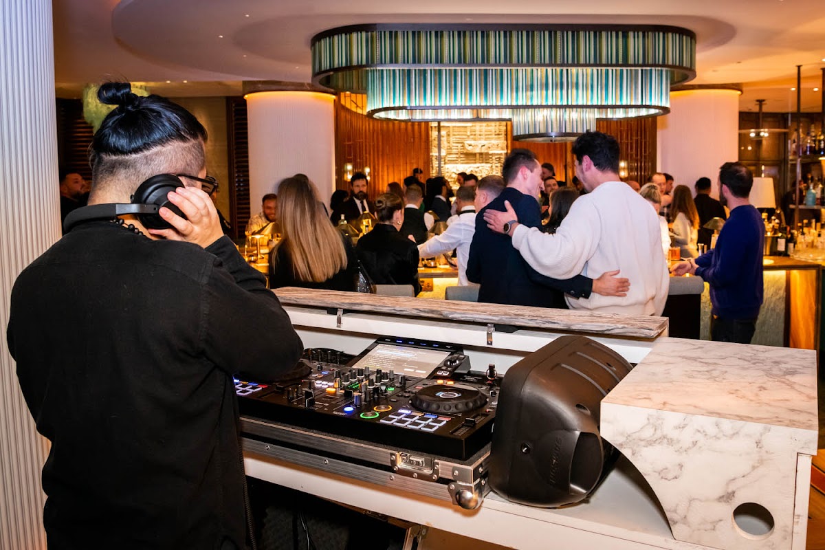 Four Seasons Hotel London at Park Lane photo 2