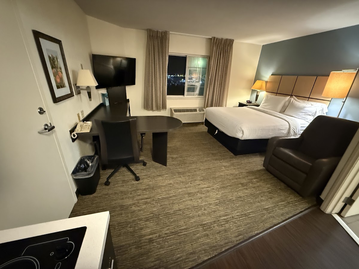 Sonesta Simply Suites Albuquerque photo 3