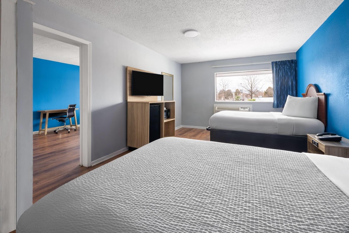 Super 8 by Wyndham Portsmouth - Norfolk photo 2