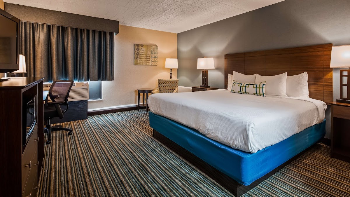 Best Western Woodhaven Inn photo 2