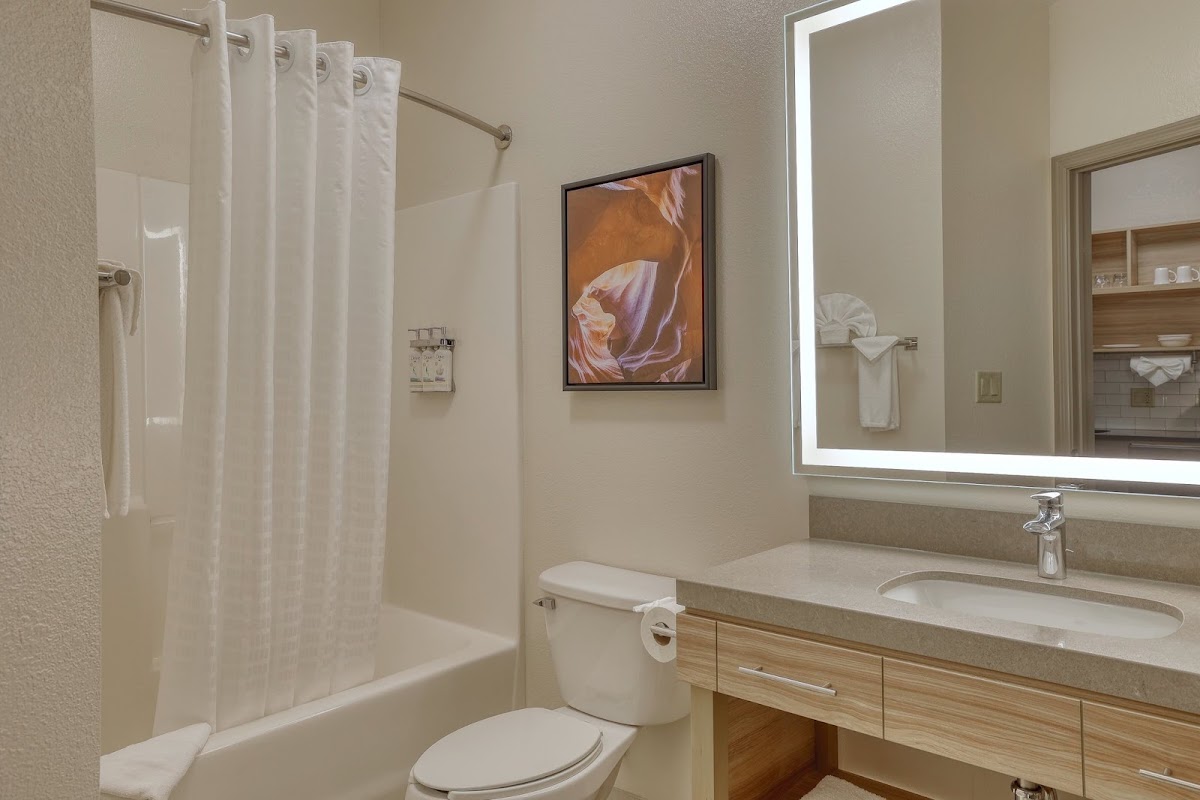 Candlewood Suites Milwaukee Airport-Oak Creek by IHG photo 3