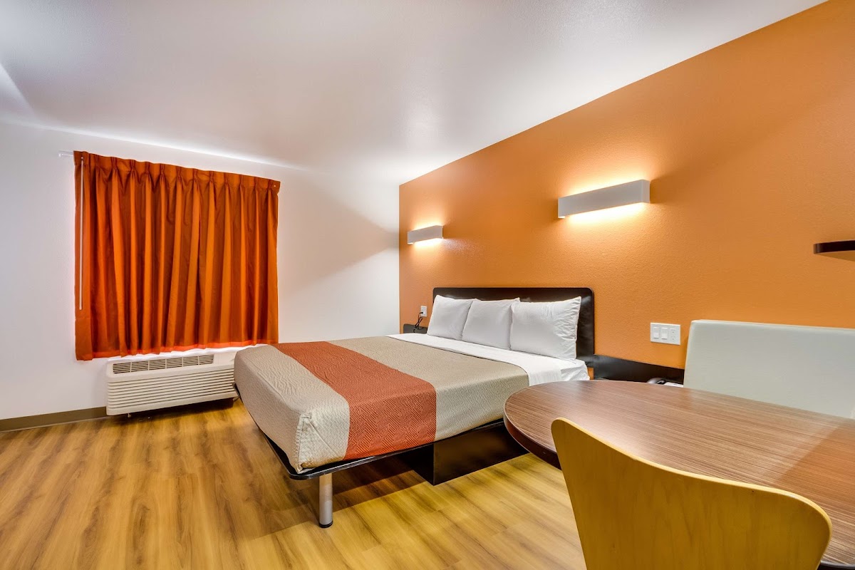 Motel 6 Tulsa, OK photo 2