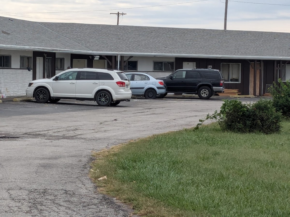 Capri Motel By OYO Elwood, Wathena