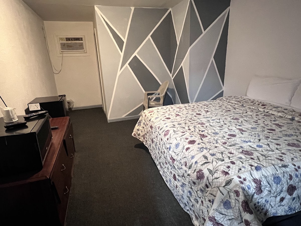 Capri Motel By OYO Elwood, Wathena photo 2