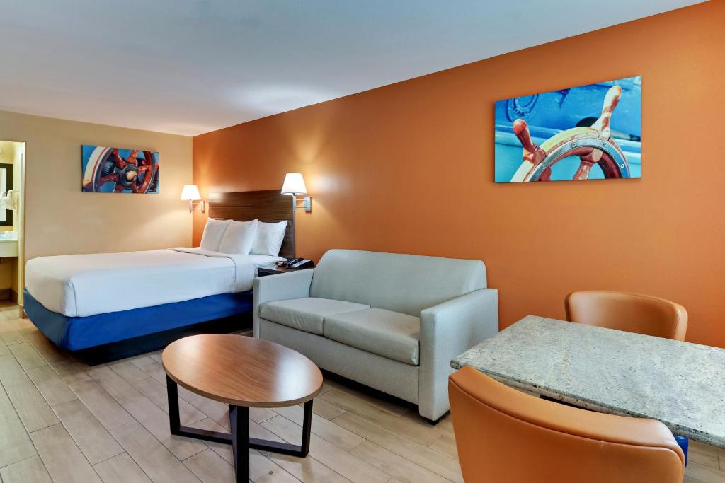 Captain's Quarters Inn photo 2