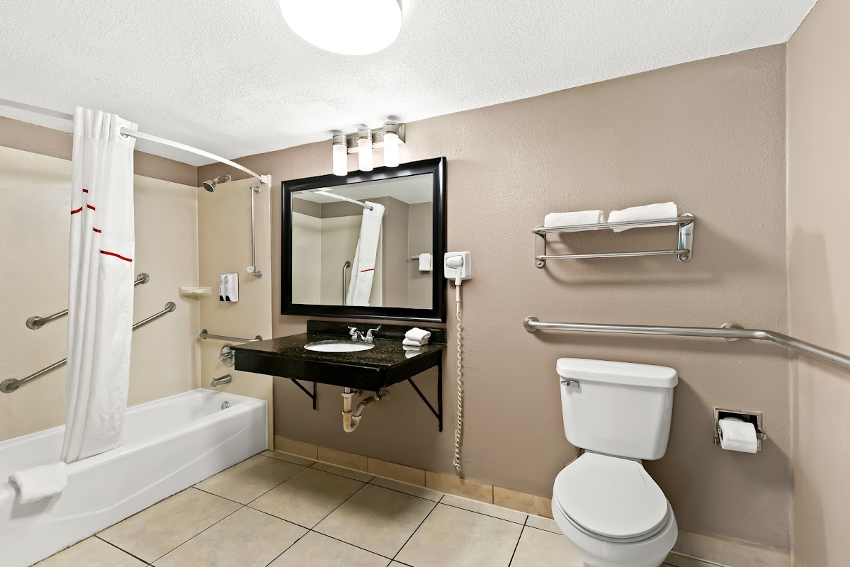 Red Roof Inn & Suites Duncan photo 3