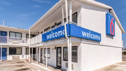 Motel 6 Fort Worth, TX - North