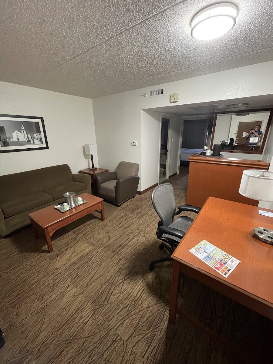 Wyndham El Paso Airport Hotel and Water Park photo 3