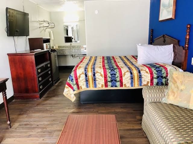 Linwood Motel photo 2