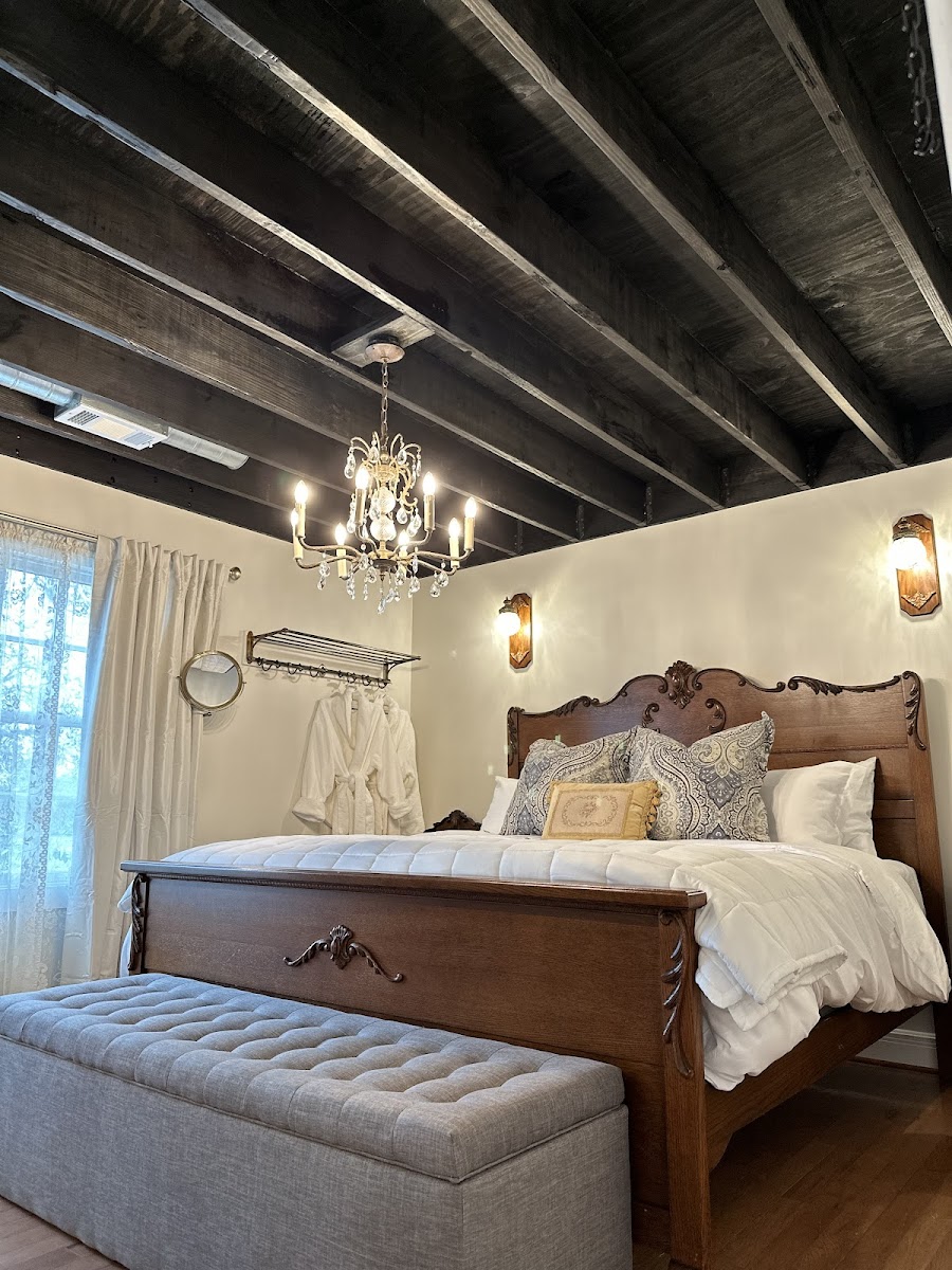The August Inn photo 2