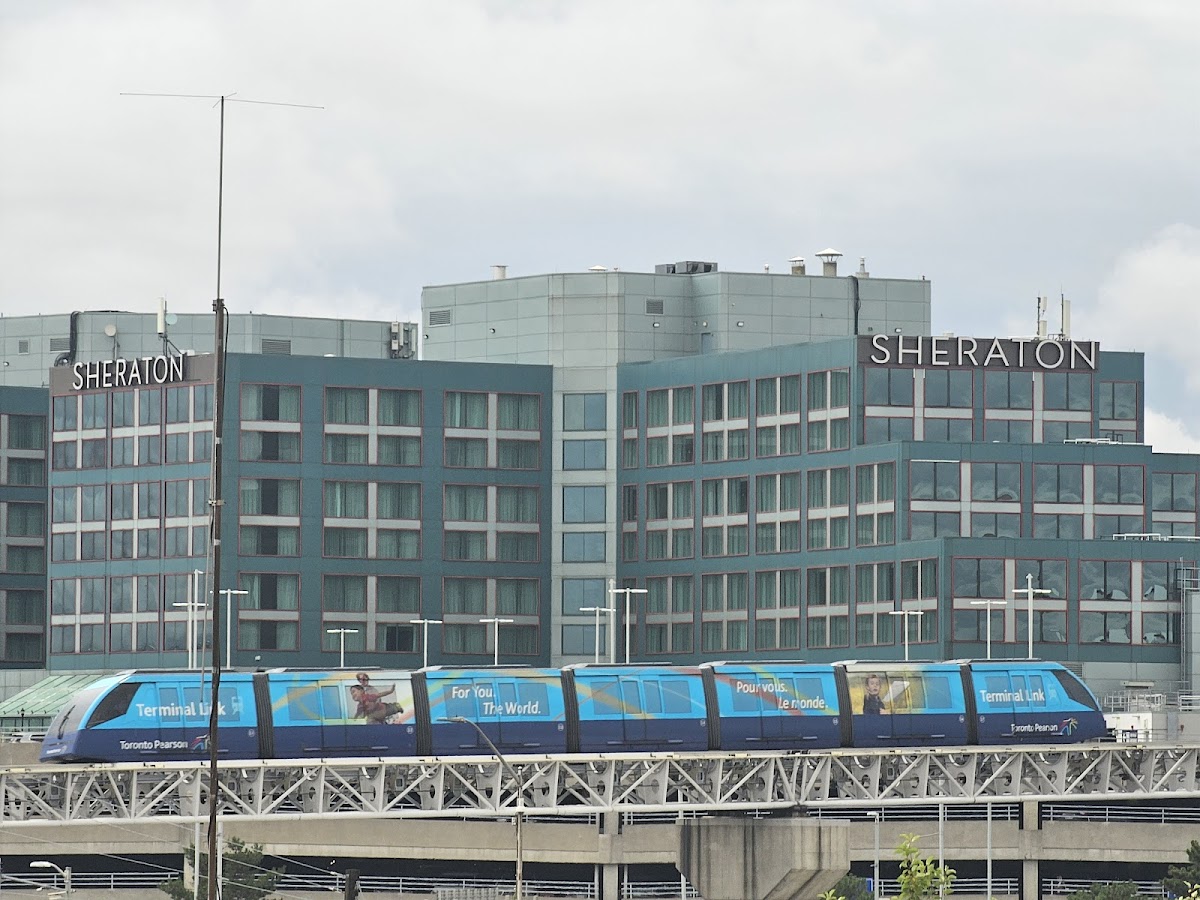 Sheraton Gateway Hotel in Toronto International Airport photo 3