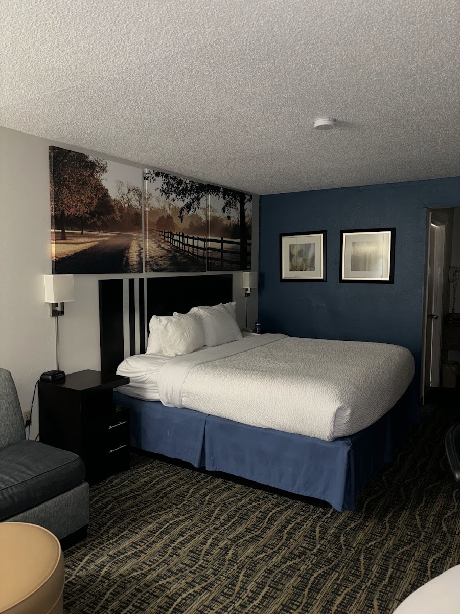Days Inn by Wyndham Covington photo 3