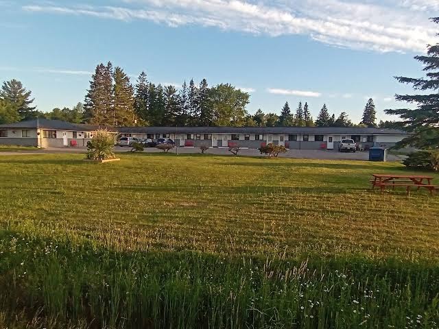 Park Side Motel photo 3
