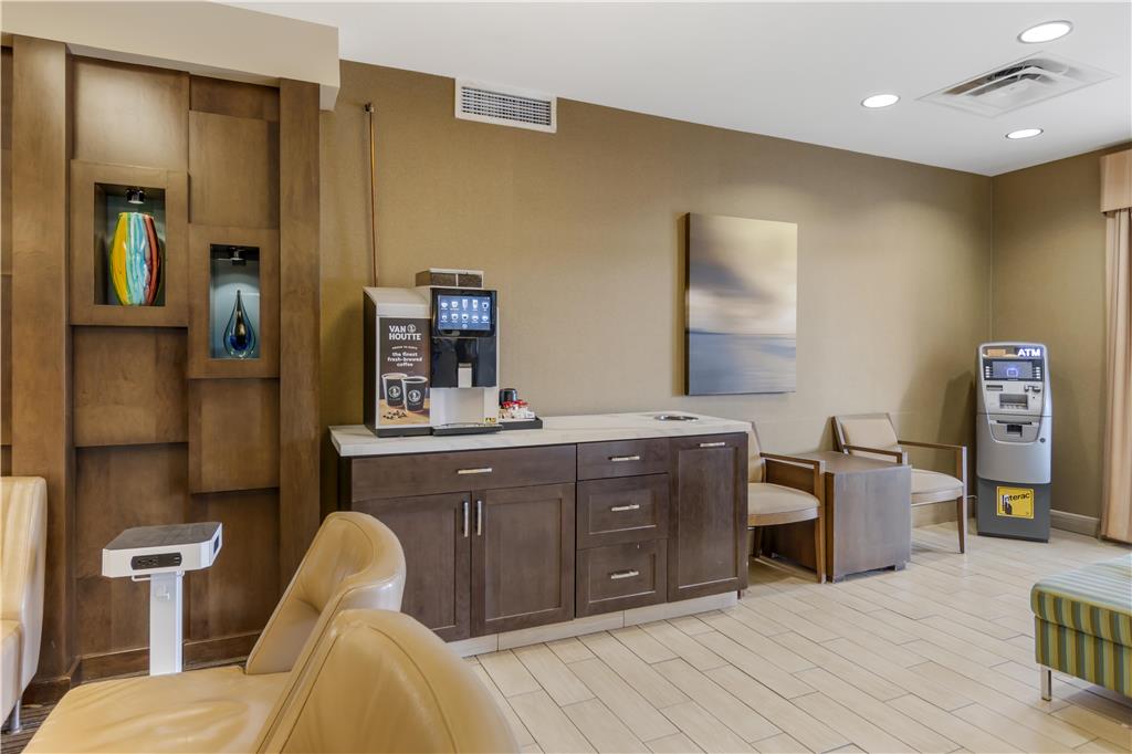 Best Western Plus Winnipeg West photo 3