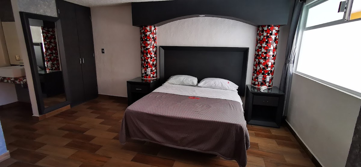 Hotel Avenida Real photo 2