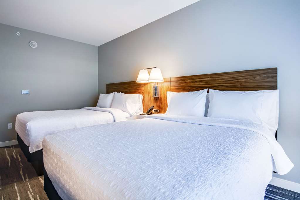 Hampton Inn & Suites by Hilton Louisville East Oxmoor photo 2