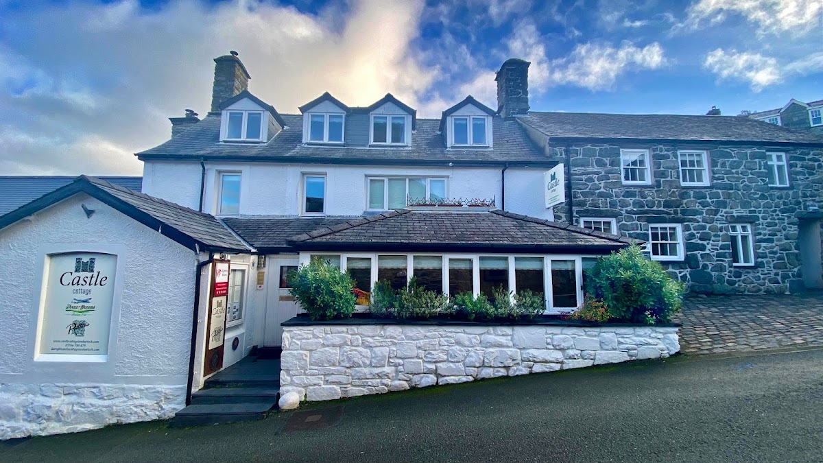 Castle Cottage Inn