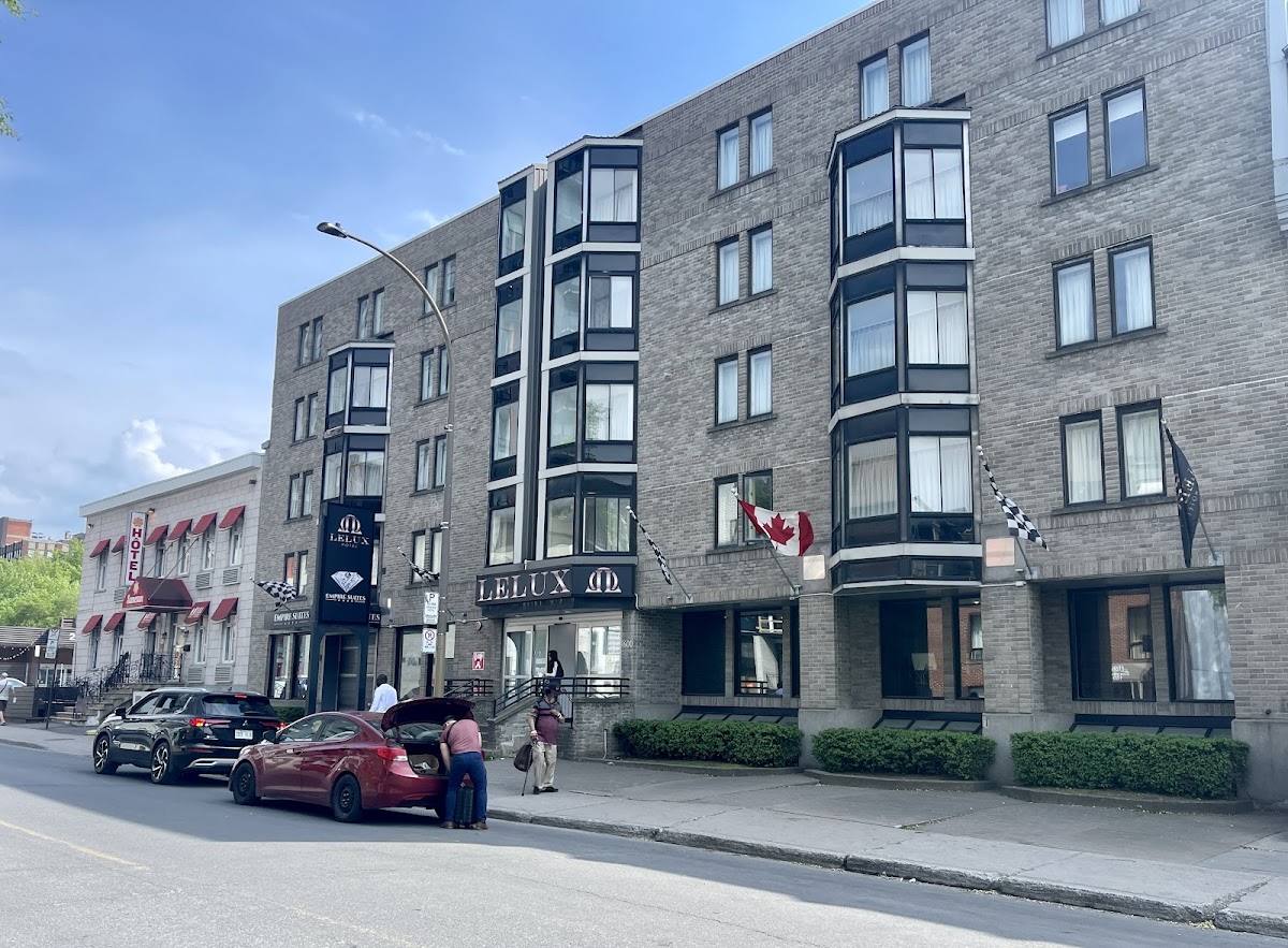 LeLux Hotel