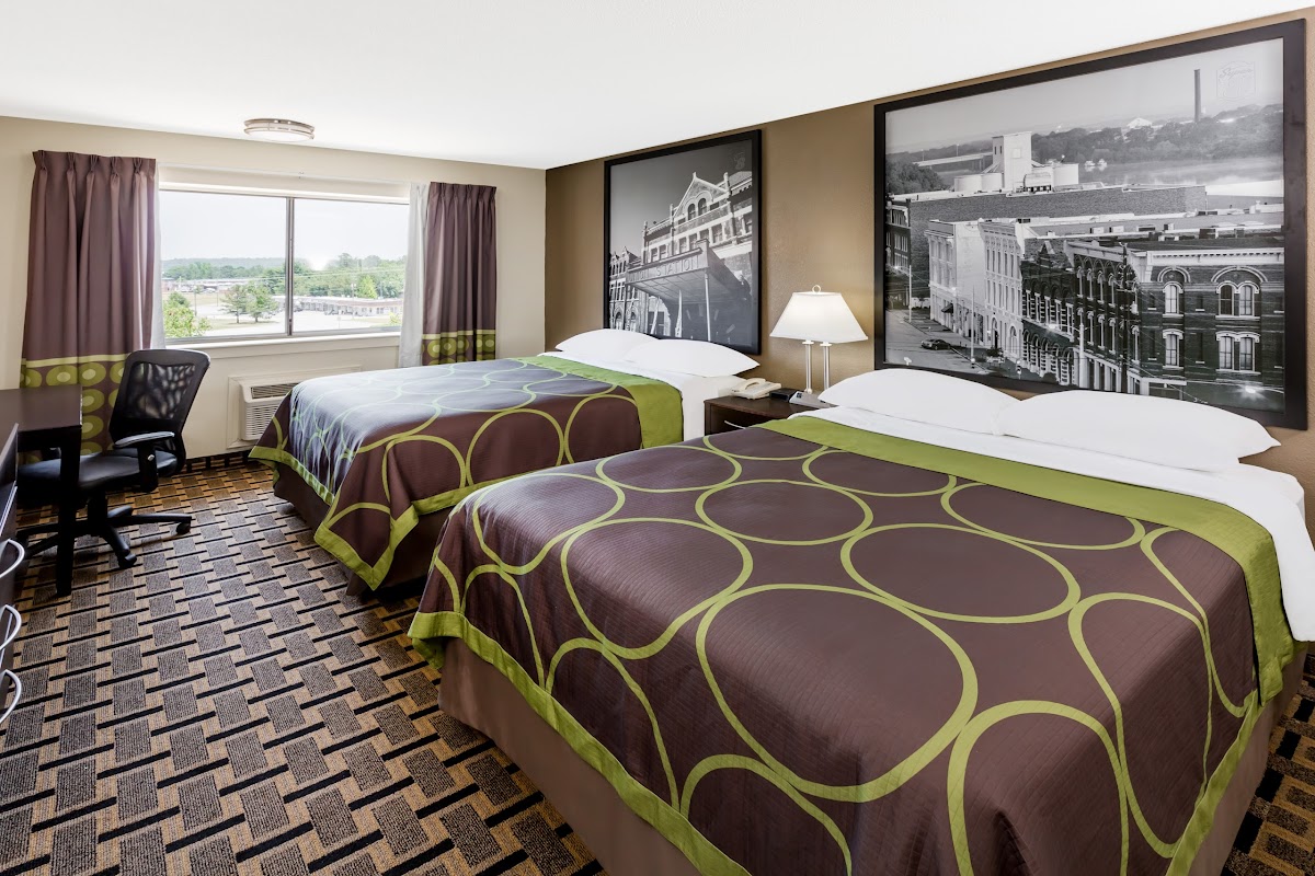Super 8 by Wyndham Phenix City photo 2