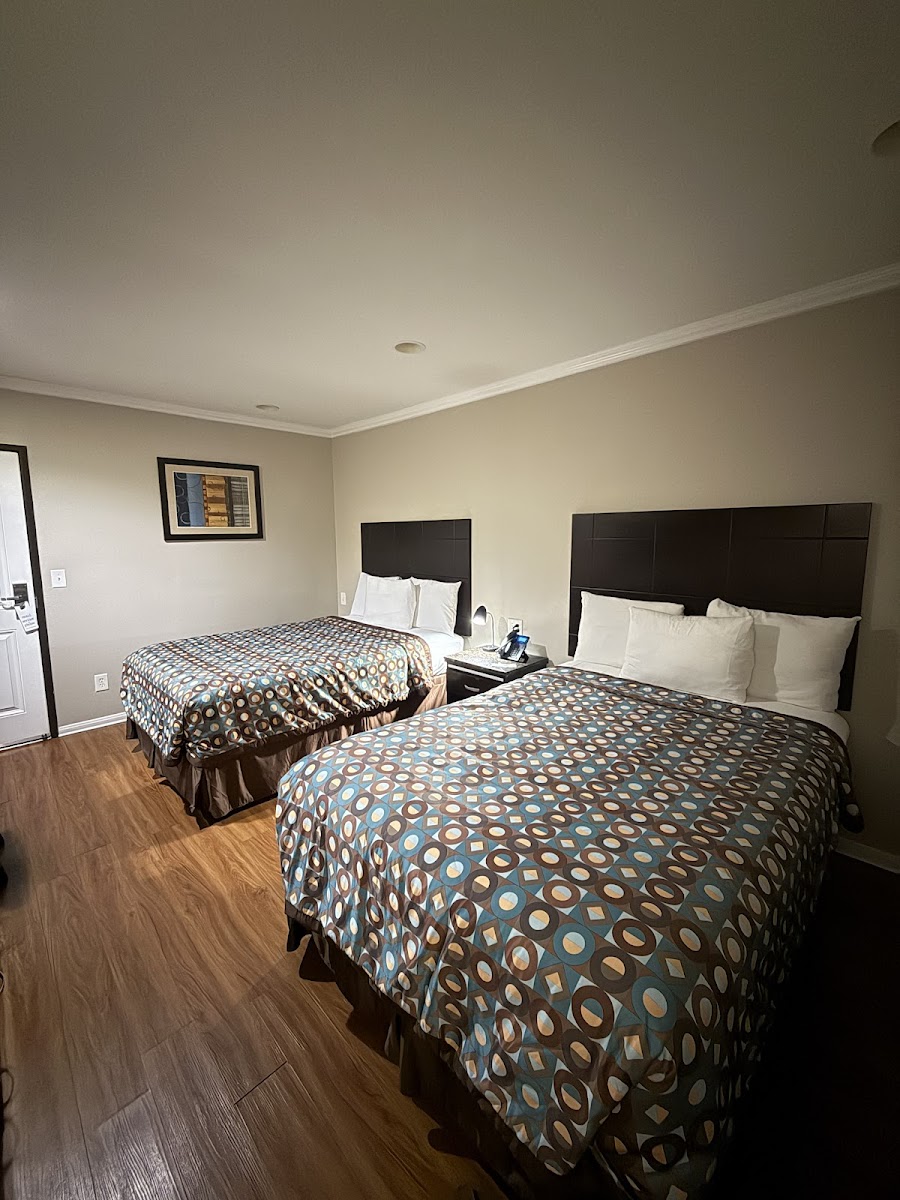 The Berkshire Motel photo 2