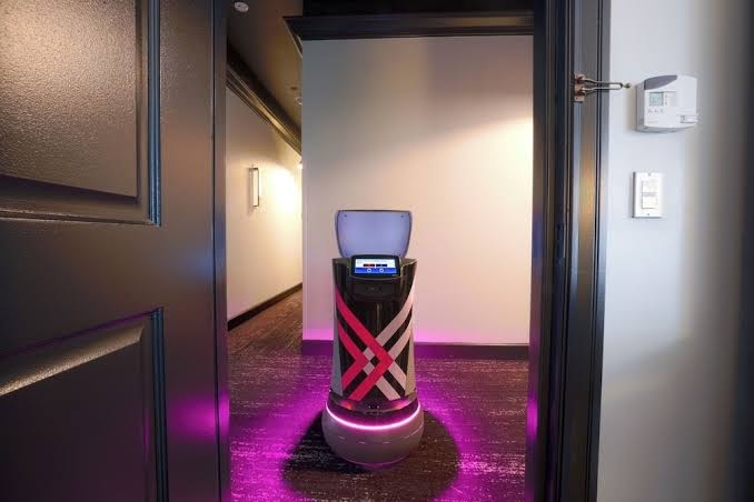 Axiom Hotel photo 3