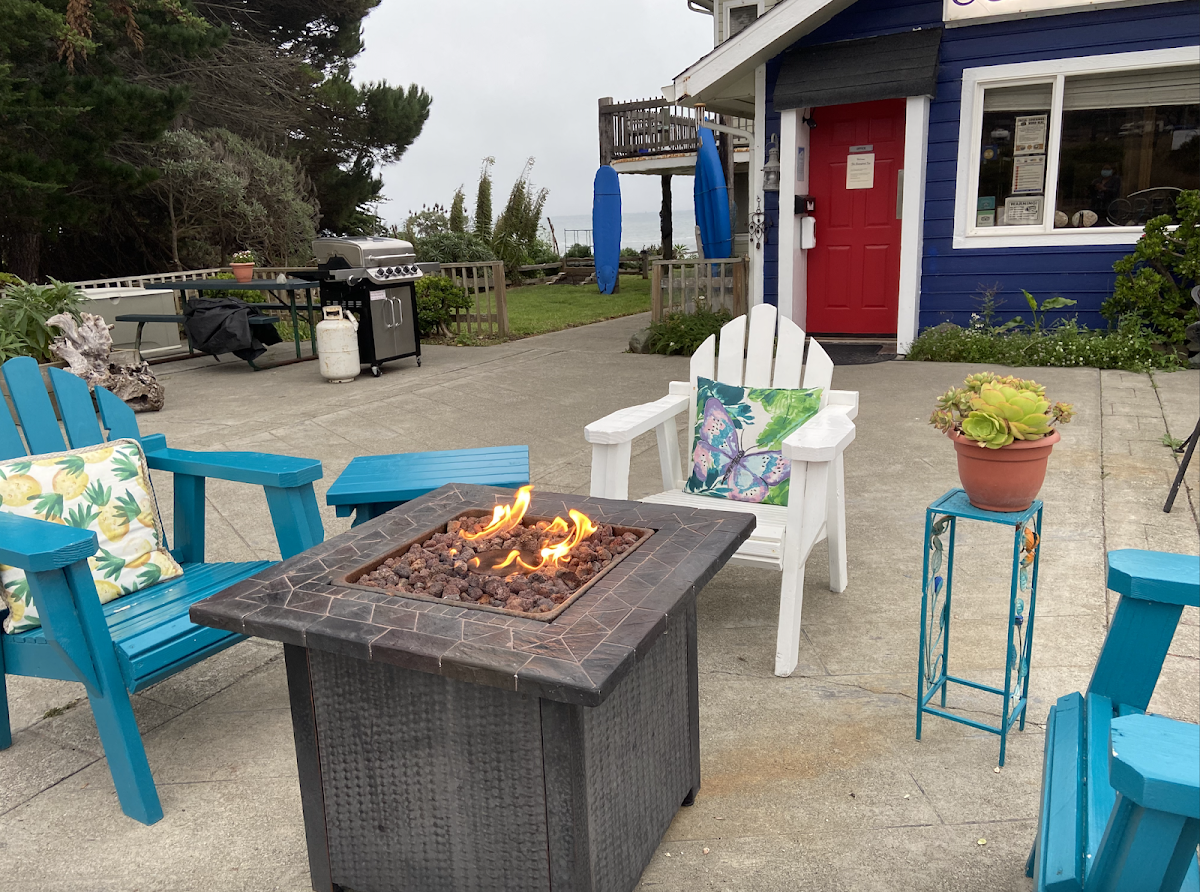 The Shelter Cove Oceanfront Inn