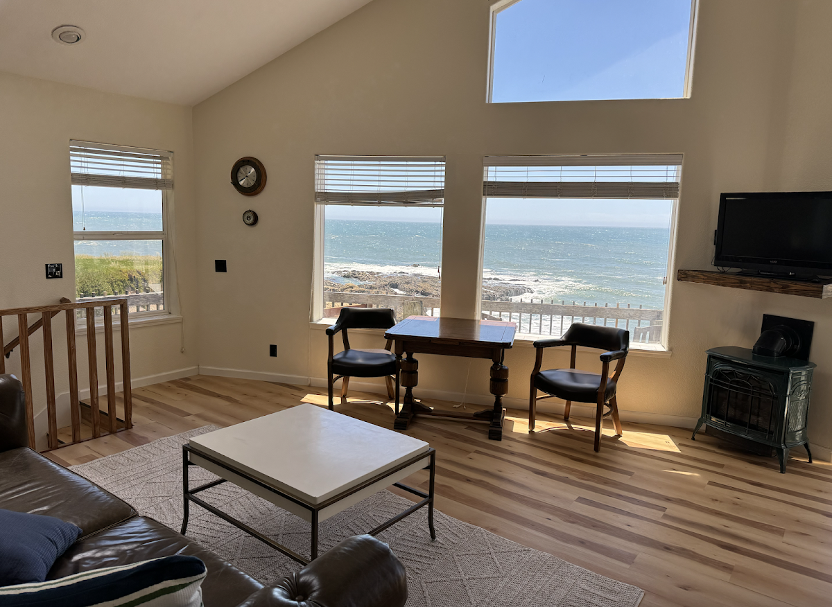 The Shelter Cove Oceanfront Inn photo 3