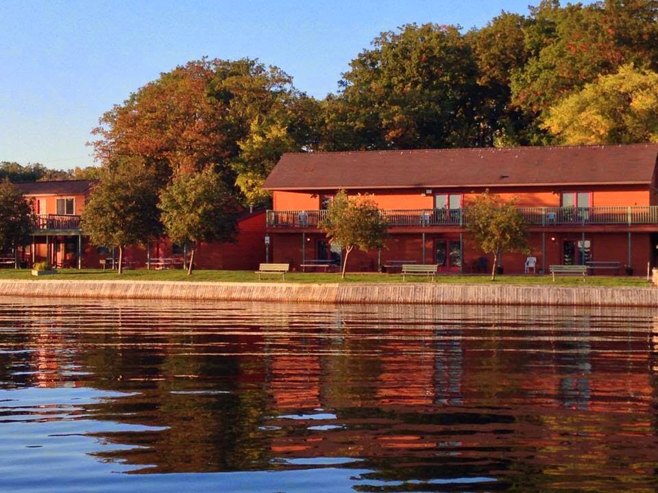 Fife Lake Lodging & Party Store photo 3