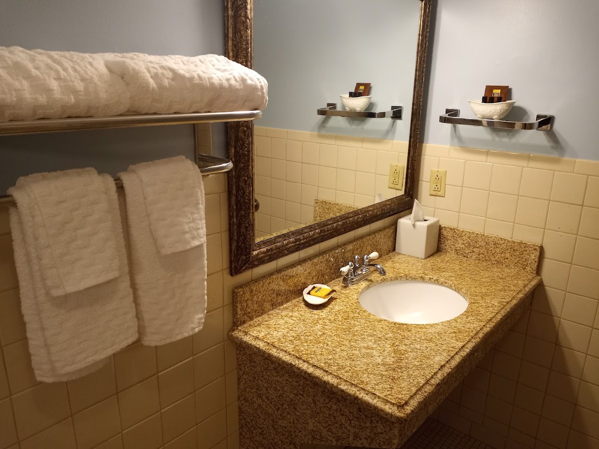 Windsor Hotel, an Ascend Collection Hotel photo 3